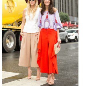 KAARi Wide Leg Pull On Cropped Pant NWT - Size M